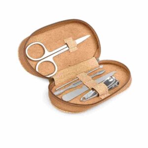 Set manicure